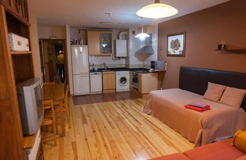 Puente La Reina Apartment | Ganbara