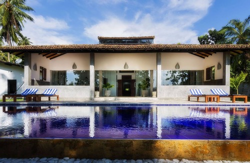 Hikkaduwa House | Gangananda - Stunning Lakeside Villa With Large Pool Near The Sea