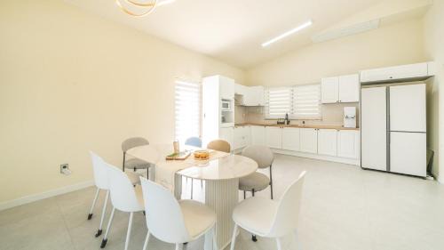 Ganghwa House | Ganghwado Narangstay Poolvilla Pension
