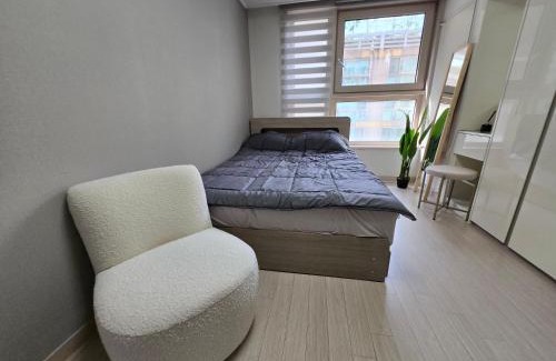Seolcheon-myeon Apartment | Gangnam j house 11 with city view 1min from subway station