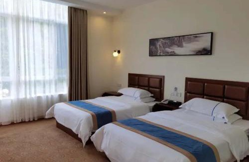 Conghua Hotel | GANGZHOU BENZYOO B&B（ Baishuizhai Skov River）