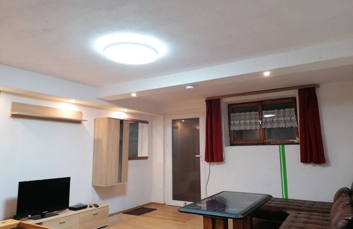 Gebsattel Apartment | Ganz Neu, 2022 Renovierte Souterrainferienwohnung, 3 km Neben Rothenburg O.d.t