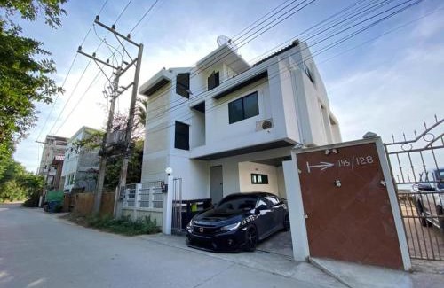 Ban Chang House | Gao Lighthouse Phala Beach
