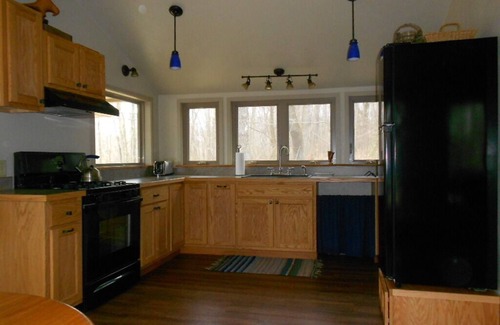 Fort Hill Cottage | GAP, Fallingwater & Ohiopyle - Relax & unplug -Private setting -5 Star Reviews