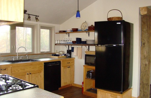Fort Hill Cottage | GAP, Fallingwater & Ohiopyle - Relax & unplug -Private setting -5 Star Reviews
