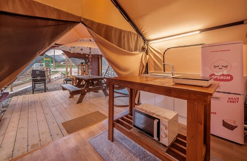 Buk House | Gapyeong Iluglamping