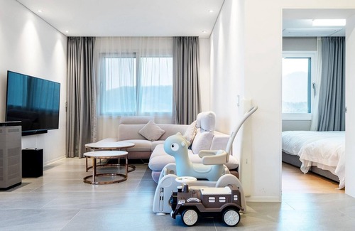 Sang House | Gapyeong Pinetree Kids Pool Villa