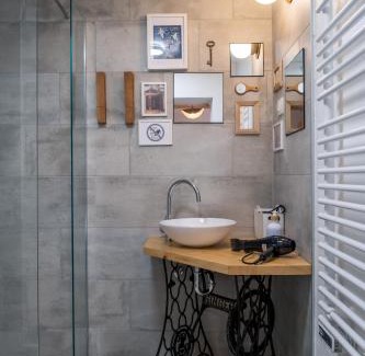 Solkan Apartment | Garage Apartments