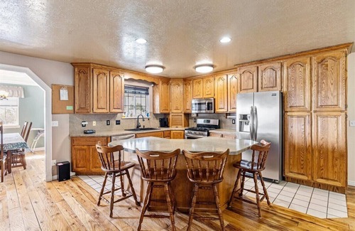 North Ogden House | Garage, Hot Tub and Fully Fenced Backyard!