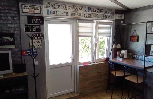 Donji Milanovac Apartment | Garage