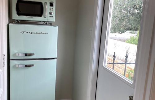 The Villages Apartment | Garage studio apartment in Memorial-Uptown area