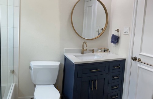 The Villages Apartment | Garage studio apartment in Memorial-Uptown area