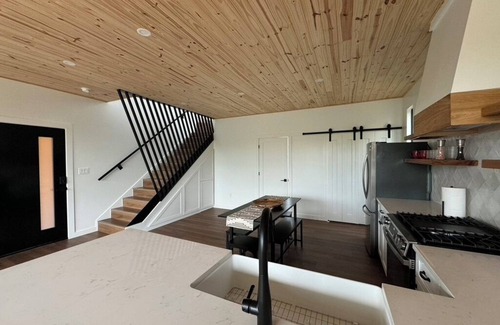Elgin House | Garbos Goodnight, a luxurious experience combined with the cozy comforts of home