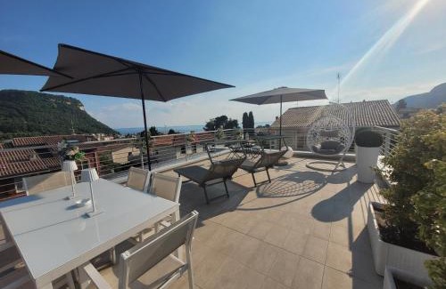 Garda Apartment | Garda view - Nuovo appartamento con solarium vista lago