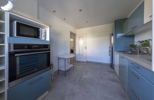 Le Grand Large Apartment | Garden and. Beach 2 steps away!