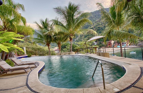 Boca de Tomatlan Apartment | Garden and Ocean view suite