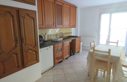 Simiane-Collongue Apartment | Garden apartment in the countryside between Marseille and Aix-en-Provence