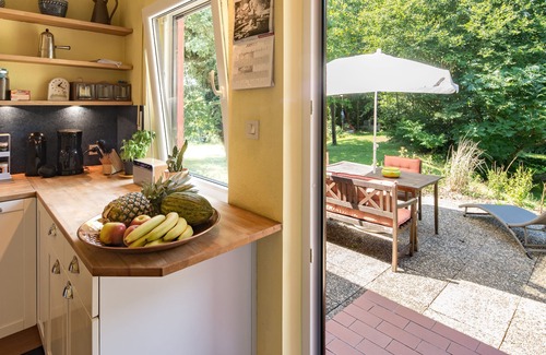 Neuhof Apartment | garden apartment, countryside, conservatory, terrace with pool u. Garden Sauna