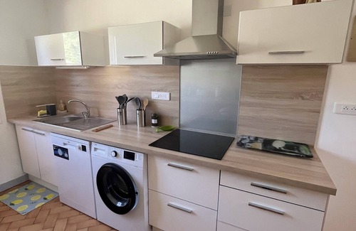 Le Poet-Laval Apartment | Garden apartment with mountain views