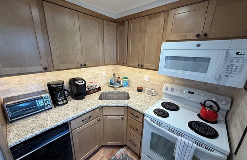 New Hope Apartment | Garden Apartment grand View Bridge,stream, downtown New Hope