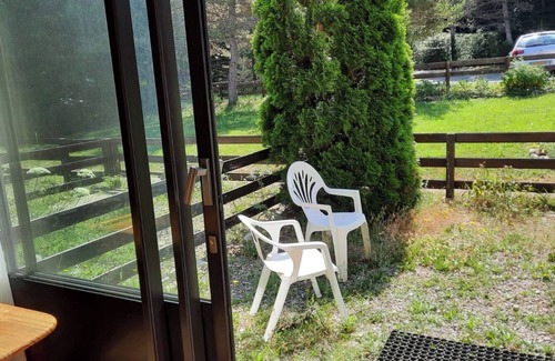 Ancelle Apartment | Garden apartment in the mountains. Quiet residence with green space.