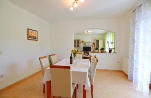 Flengi Apartment | Garden Apartment Maria