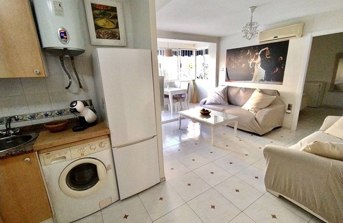 Giralda Sur Apartment | Garden apartment near the center