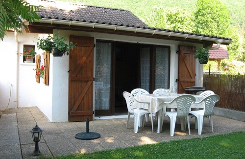 Lathuile Apartment | Garden apartment near Lake Annecy, ideal for family holidays .