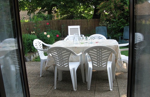 Lathuile Apartment | Garden apartment near Lake Annecy, ideal for family holidays .