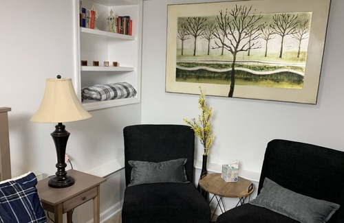 Flemington Apartment | Garden Apartment on Main - Modern, Quiet, Comfy