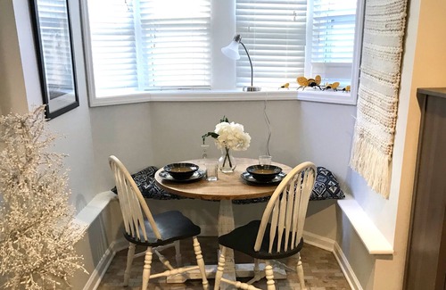 Flemington Apartment | Garden Apartment on Main - Modern, Quiet, Comfy