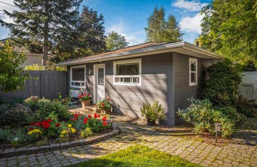 Coeur d'Alene House | Garden Charms