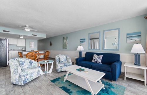 Garden City Condo | Garden City Beach Oceanfront Condo 609 | Rising Tides Properties Rental