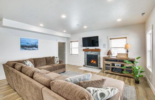 Sweetwater House | Garden City Cabin with Fire Pit 2 Mi to Bear Lake!