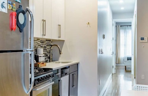 Bushwick Apartment | Garden condo w patio in New York artistic Bushwick