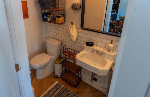 Saanich East House | Garden Cottage and Bunkie at Horner Park