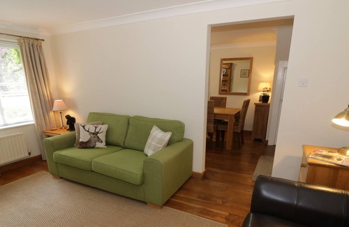 East Norton Cottage | GARDEN COTTAGE, family friendly, with open fire in Billesdon