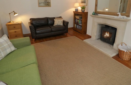 East Norton Cottage | GARDEN COTTAGE, family friendly, with open fire in Billesdon
