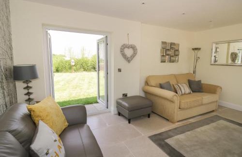 Ripple House | Garden Cottage