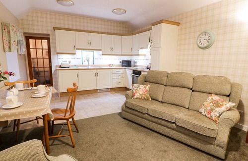 Castle Douglas Cottage | GARDEN COTTAGE in Castle Douglas