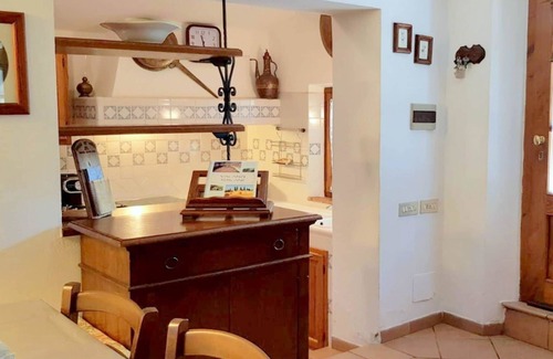 Chiusdino House | Garden Cottage in Chiusdino