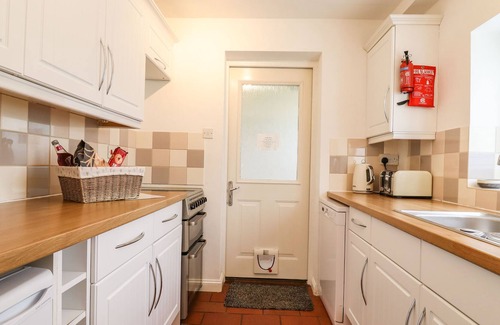 Halstead Cottage | GARDEN COTTAGE - POUND FARM, pet friendly in Great Yeldham