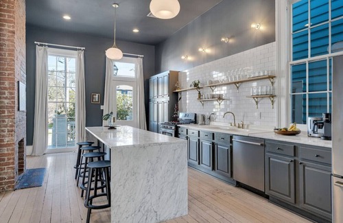 Lower Garden District House | Garden District Gem - Walk to Magazine Street!