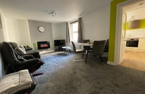 Eastbourne Apartment | Garden flat in 'Little Chelsea'