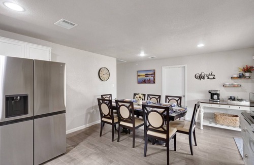 White Settlement House | Garden Guesthouse on Lake Worth
