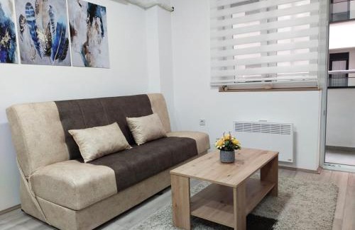Jagodina Apartment | Garden Hill Apartment