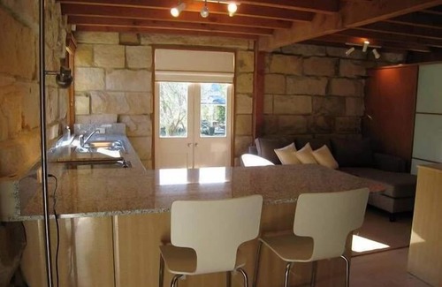 Cambewarra House | Garden Hill Spa Retreat: Beautiful Sandstone Cottage: Swimming pool/Tennis court