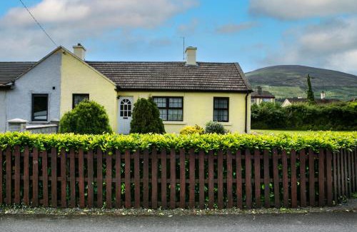 Clogheen House | Garden Holiday Cottage by Trident Holiday Homes