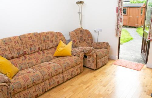 Clogheen House | Garden Holiday Cottage by Trident Holiday Homes