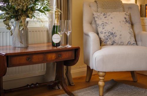 Hertford House | Garden House at Woodhall Estate